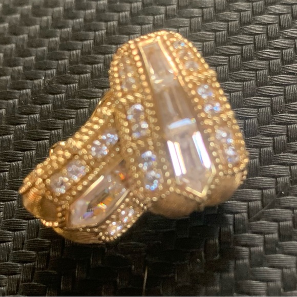 925 clad in 14k gold Judith Ripka CZ omega post earrings - Picture 8 of 9